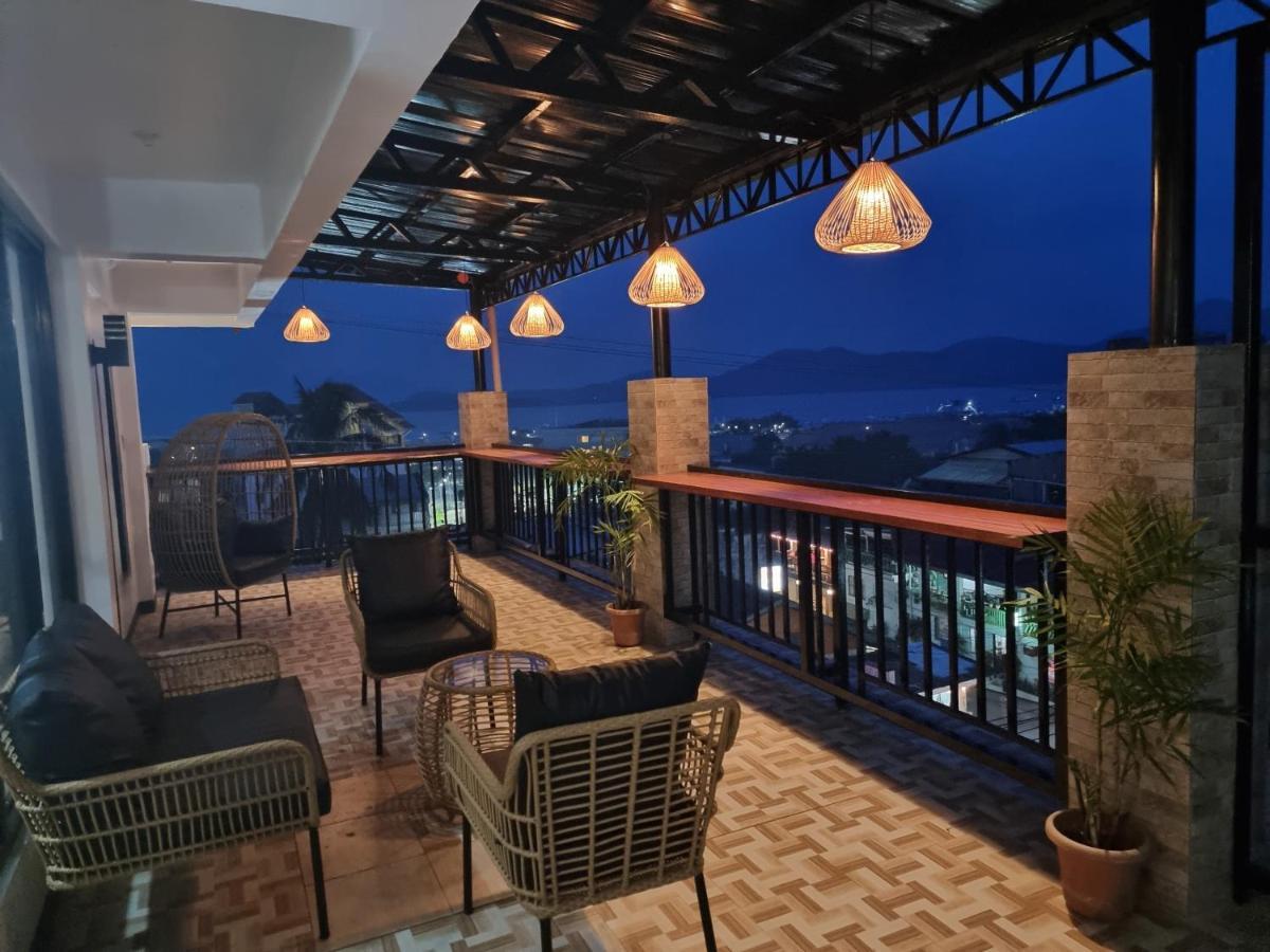 Islanders Inn - Корон Екстериор снимка